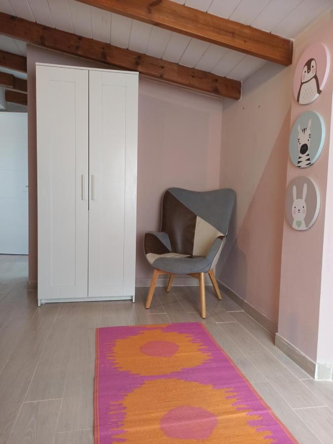 Beautiful Chalet With Wifi And Free Parking Arona  Dış mekan fotoğraf