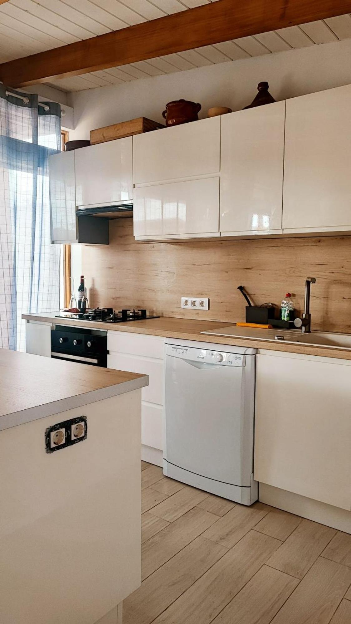 Beautiful Chalet With Wifi And Free Parking Arona  Dış mekan fotoğraf
